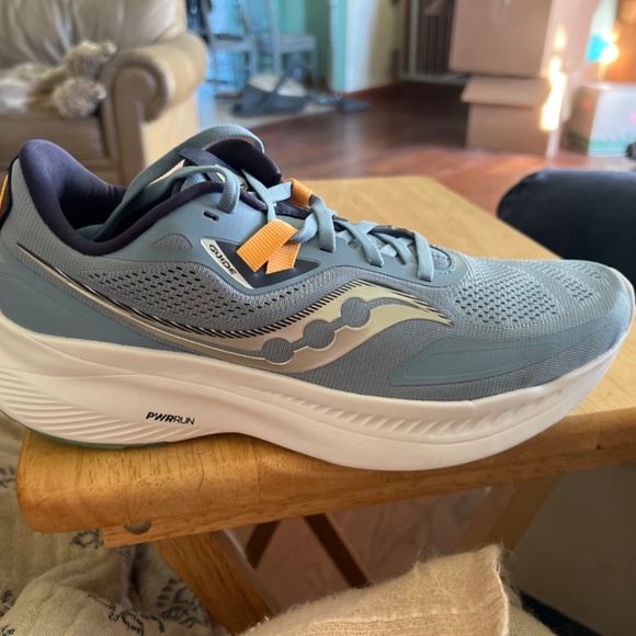 Women's Saucony Jackalope Guide 15 - Picture 2 of 6